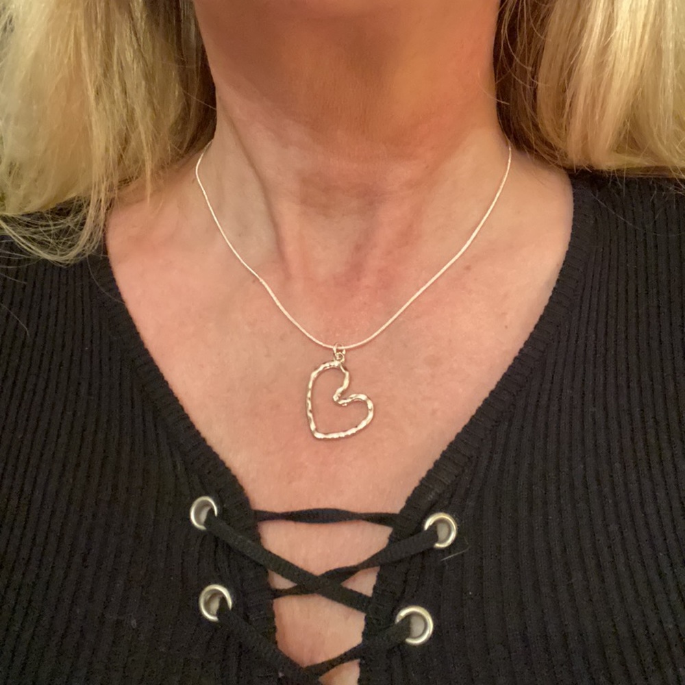 Custom Valentines Gift Heart Necklace - Picture 4 of 16